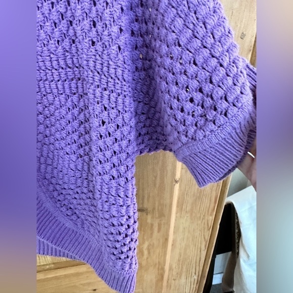 🎉Women’s Lightweight Loose Knit Shrug Size Medium - Picture 2 of 5